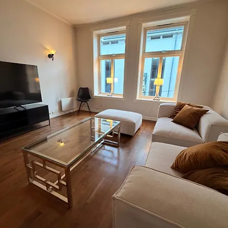 公寓 Charming 3-bedroom In Beautiful Alesund, Og Romsdal, Norway