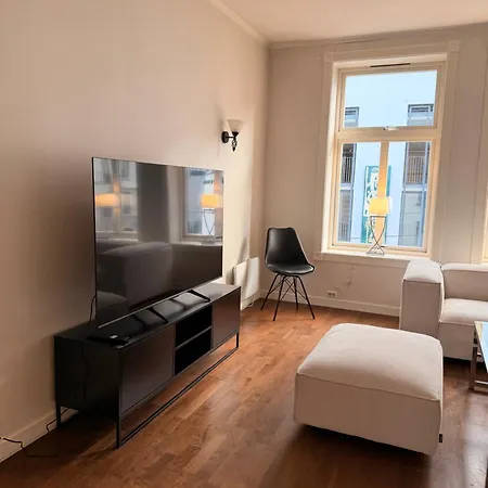 Charming 3-bedroom In Beautiful Alesund, Og Romsdal, Norway * 奥勒松