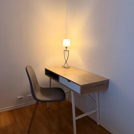 Charming 3-bedroom In Beautiful Alesund, Og Romsdal, Norway 奥勒松